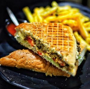 برای مشاهده تصویر بزرگتر کلیک کنید
